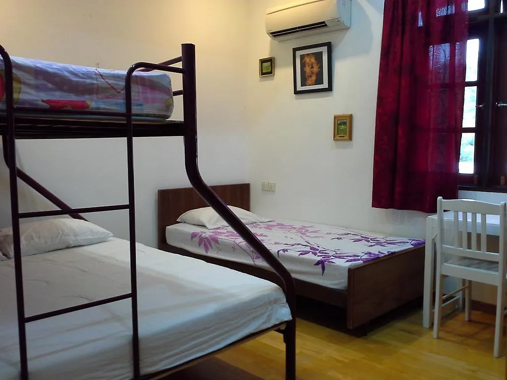 Baan Talay Homestay By The Beach George Town